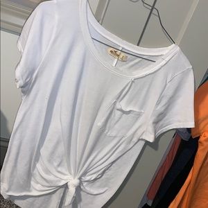Hollister tee